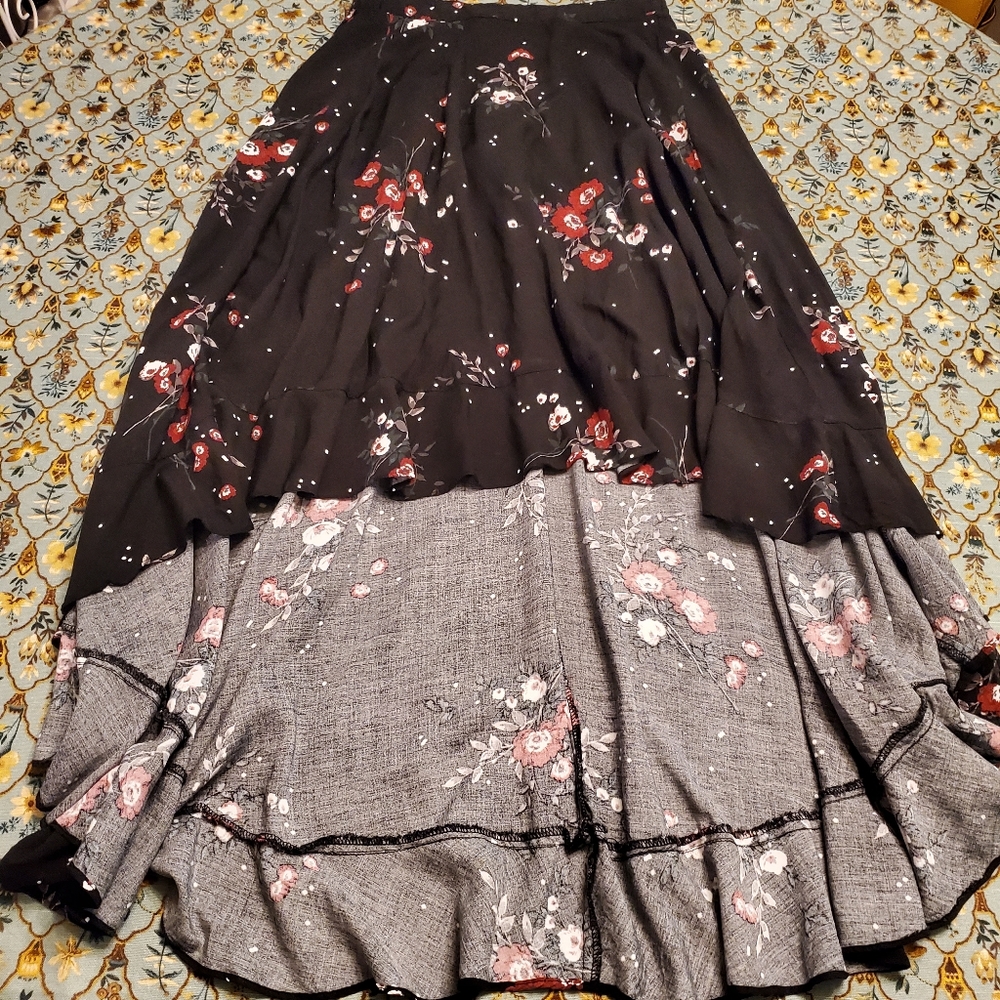 Torrid hi lo skirt